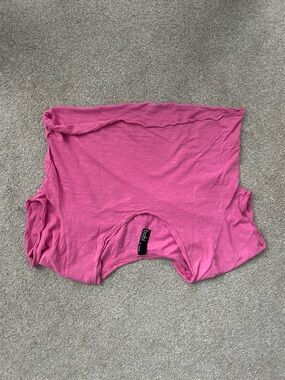 bobi Lightweight Scoop Neck Tee in Bright Pink